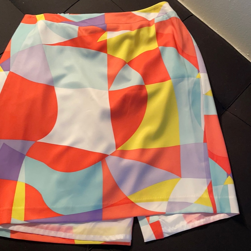 Multi - colored skirt
